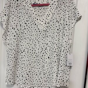 Women's White and Black Polka Dot Top.  NWT.  Size xxl
